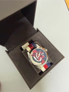 Gucci G-timeless **NEW** Wolf Nylon strap
